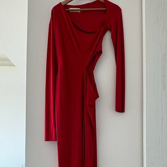 Aggi Selected Gown - Picture 2 of 6